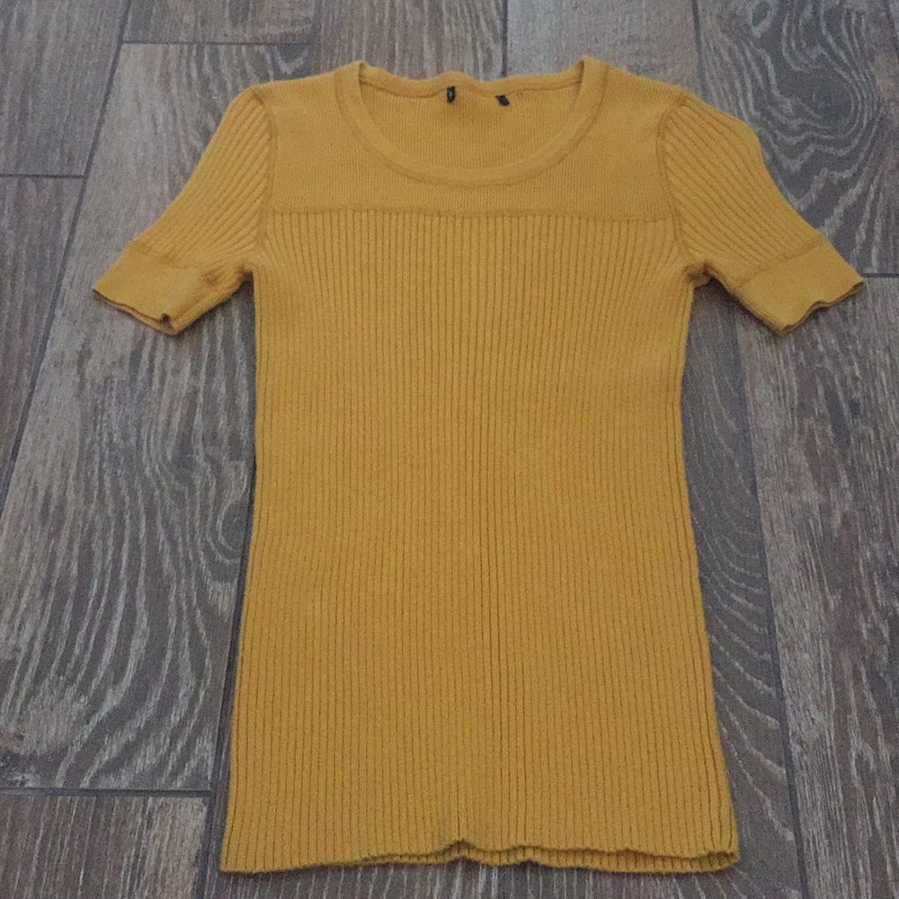 Women’s ribbed sweater top size small